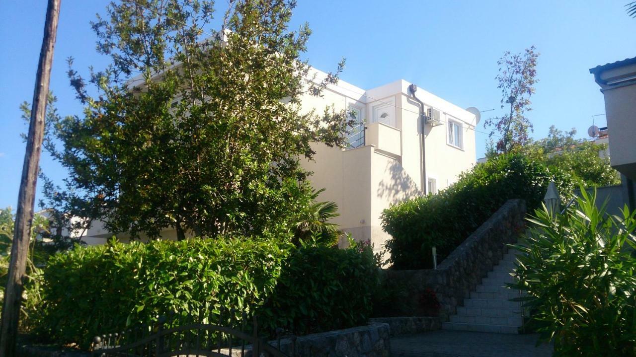 Apartments Dora Vantacici Esterno foto